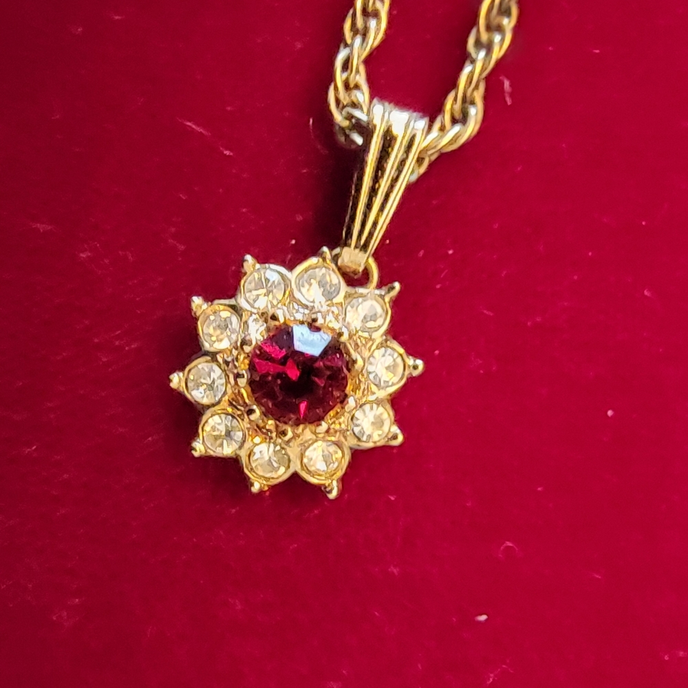 VTG EUC 16" CZ And Ruby Toned Stone Necklace On Fine Rope Chain